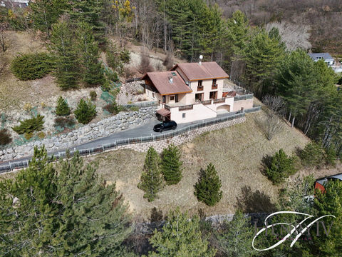   Secteur Saint-Bruno Maison - 5 pi�ce(s) - 170 m�