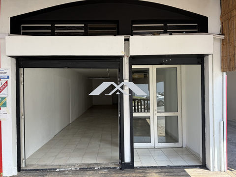 LOCAL COMMERCIAL ou PROFESSIONNEL- TAMPON 1350 97430 Le tampon