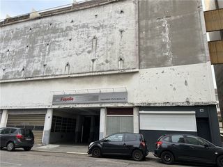  Parking / Garage � louer 