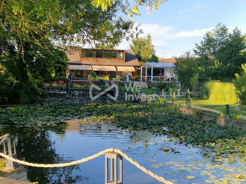   PROPRI�T� ATYPIQUE de 193 m2 habitable dans un jardin paysage Maison - 7 pi�ce(s) - 193 m�