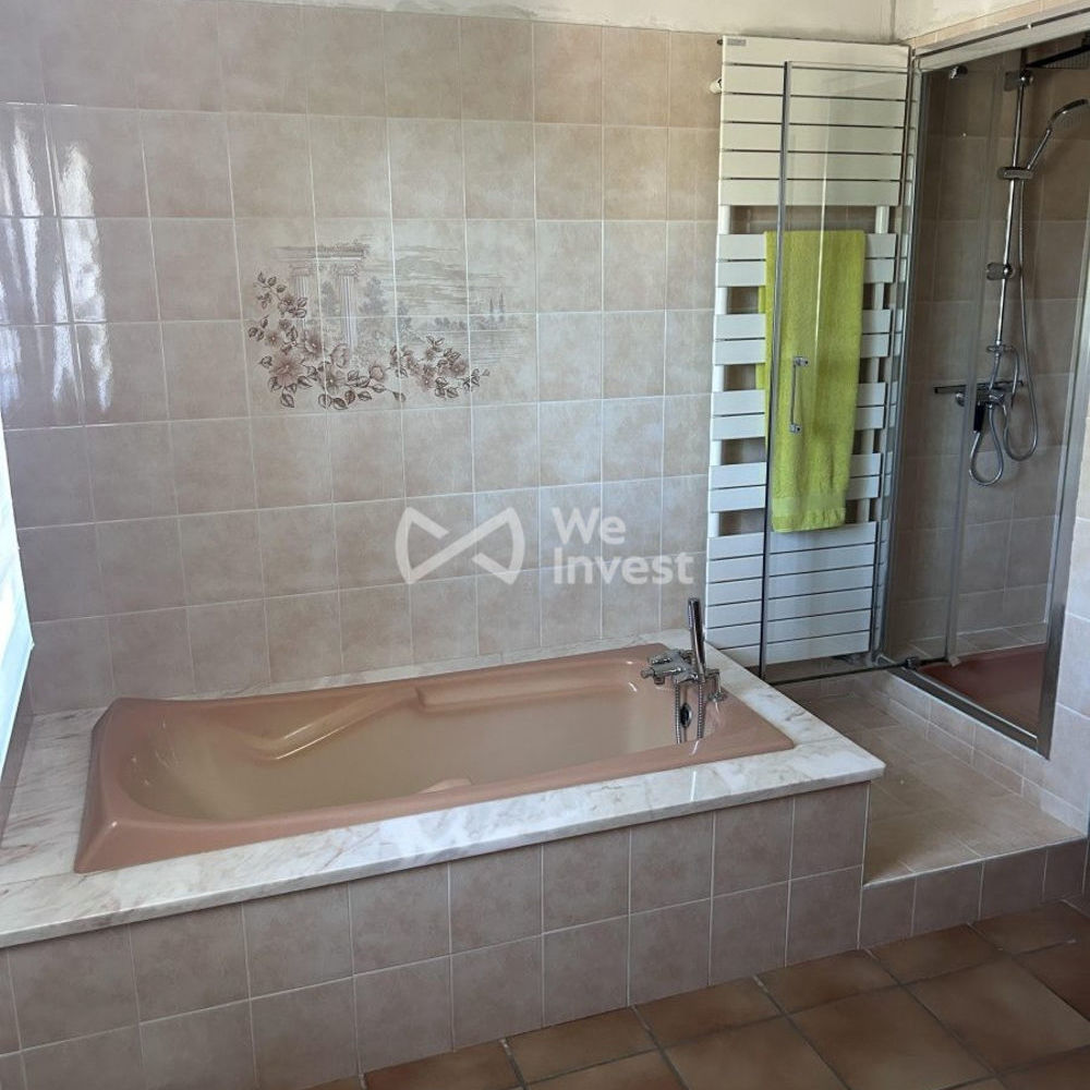 � vendre  Maison Pourri�res (83910)