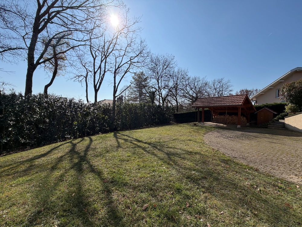 � vendre  Maison Grilly (01220)