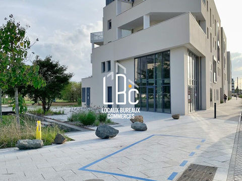 Angers Nord - Local professionnel 143 m&sup2; &agrave; louer 1313 49100 Angers