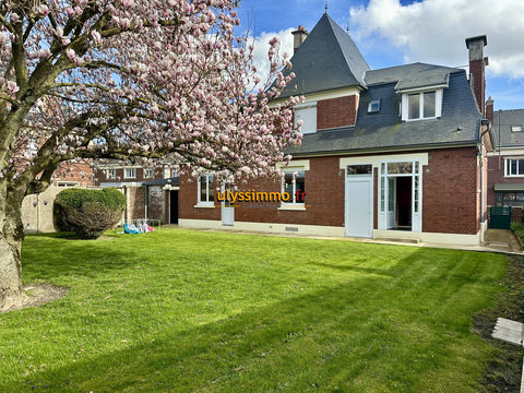   maison de caract�re au coeur de ROSIERES EN SANTERRE Maison - 7 pi�ce(s) - 153 m�