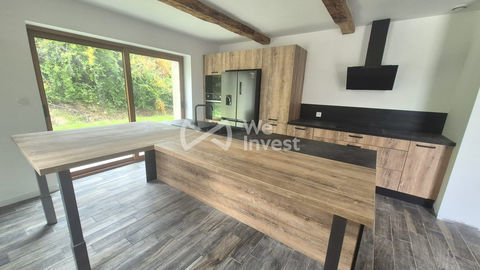   Ferme partiellement r�nov�e avec d�pendances sur 1,9 hectare Maison - 5 pi�ce(s) - 100 m�