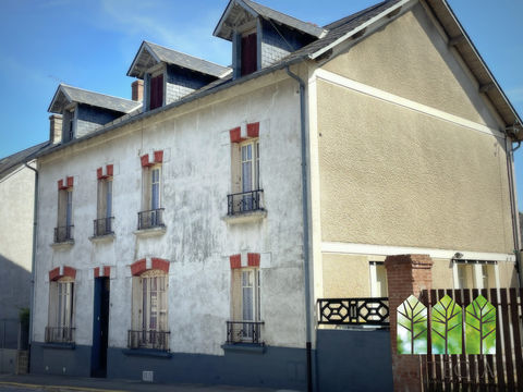   Elegante maison de bourg, 5 chambres, jardin Maison - 8 pi�ce(s) - 165 m�