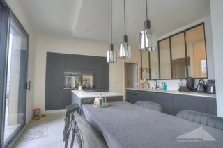  Appartement � vendre 4 pi�ces 96 m�