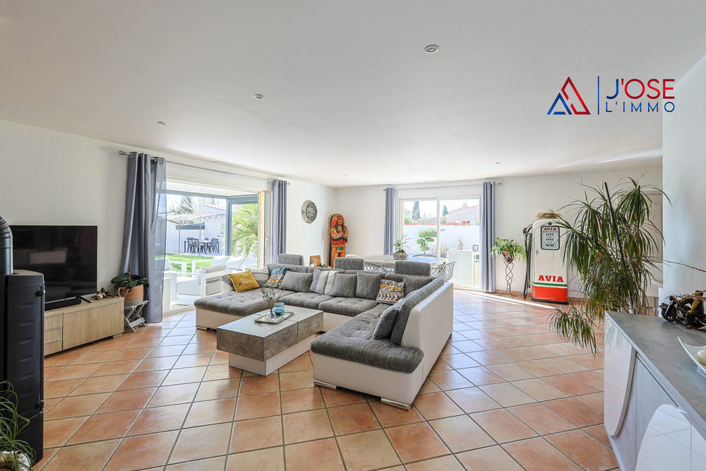 � vendre  Maison Pourri�res (83910)