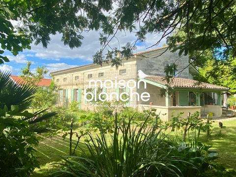   Maison en pierre Maison - 7 pi�ce(s) - 222 m�