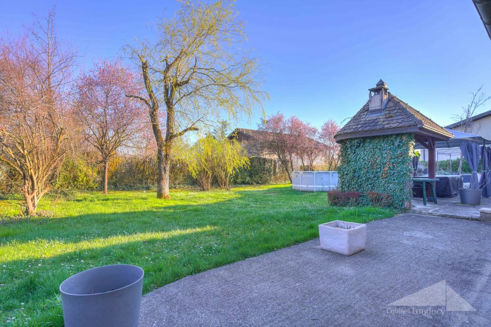 � vendre  Maison Cessy (01170)