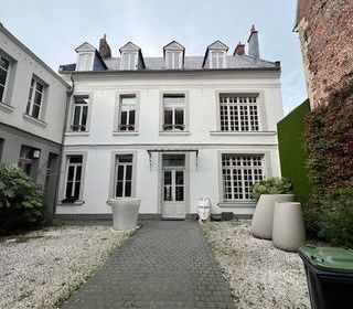  Maison � vendre 9 pi�ces 357 m�