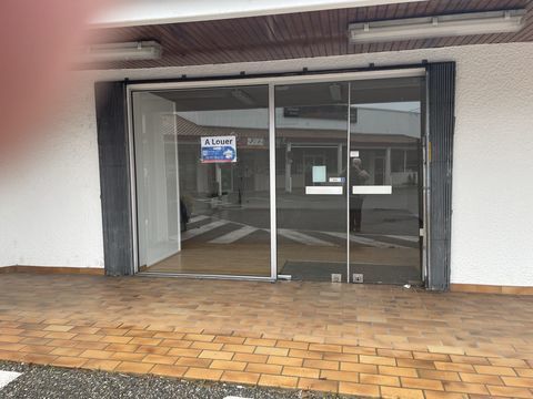 Petit local commercial 600 47200 Marmande