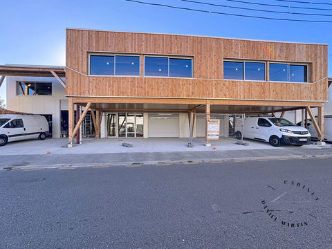 LOCAL D'ACTIVITE 185 M&sup2; A BEGLES 1800 33130 B�gles