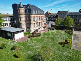  Immeuble � vendre 664 m�