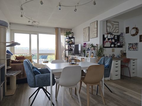   APPARTEMENT T3 AVEC BALCON Appartement - 3 pi�ce(s) - 68 m�