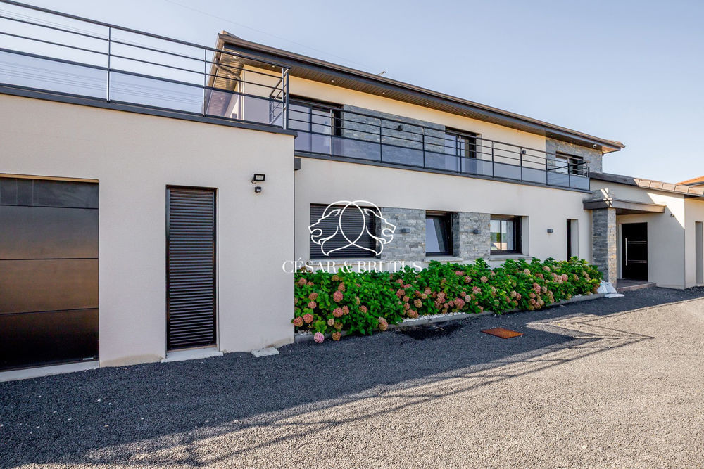 � vendre  Maison Satolas-et-Bonce (38290)