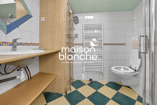  Immeuble � vendre 127 m�