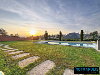  Maison � vendre 8 pi�ces 322 m�