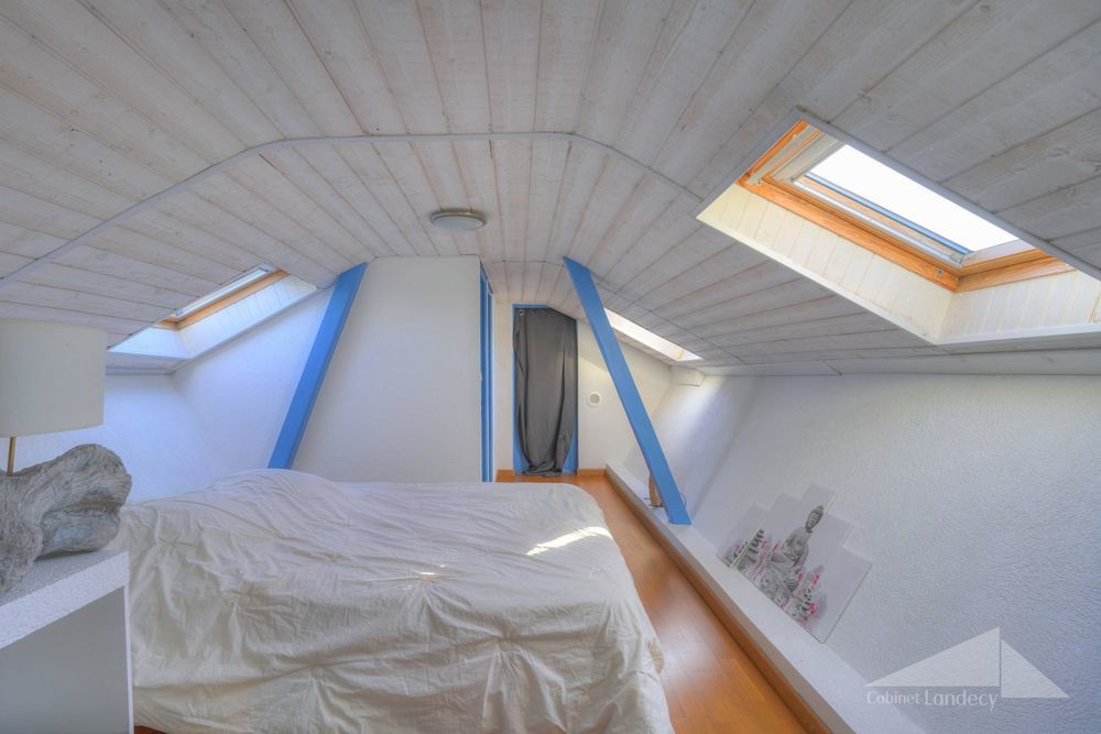 � vendre  Maison Cessy (01170)