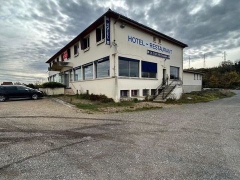 HOTEL BAR RESTAURANT AVEC LICENSE IV 758800 89340 Champigny