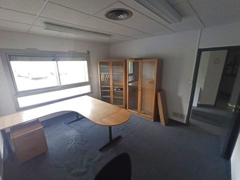 VENTE, PROCHE ST JUNIEN, 1.300m&sup2; ATELIERS/BUREAUX 423440 87200 Saint-junien