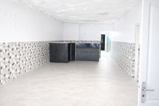  Immeuble � vendre 610 m�