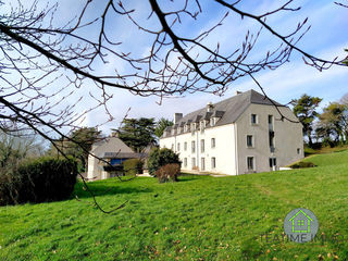  Immeuble � vendre 1385 m�