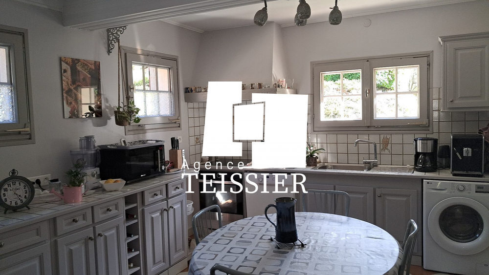 � vendre  Maison Banne (07460)