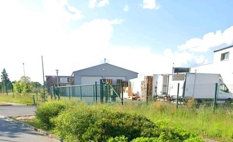 Vente de bureau et depot 300000 37330 Souvign�