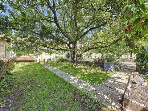   Grande Maison Familliale sur Ville-au-Montois Maison - 13 pi�ce(s) - 284 m�