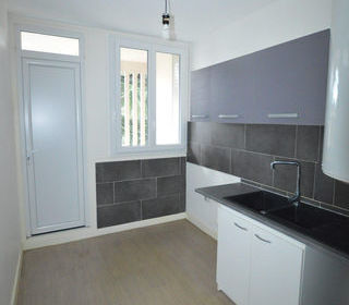  Appartement � vendre 5 pi�ces 83 m�