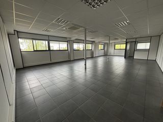  Immeuble � vendre 830 m�