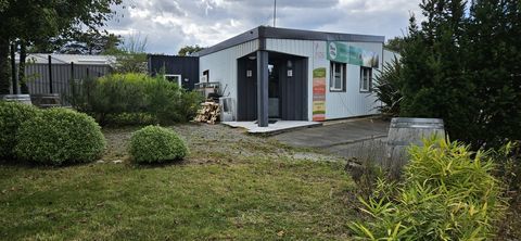 A vendre LOCAL COMMERCIAL et ENTREPOT - Arradon Vannes (56) 420250 56610 Arradon