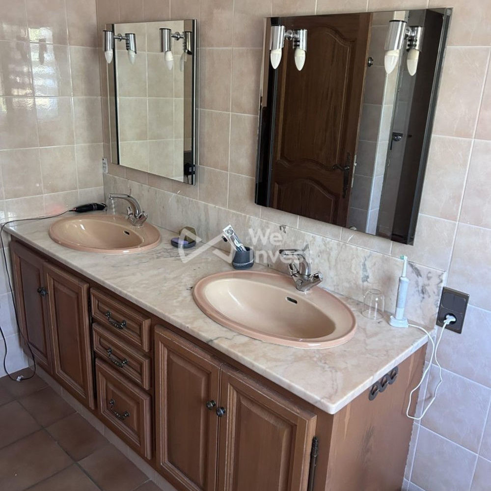 � vendre  Maison Pourri�res (83910)