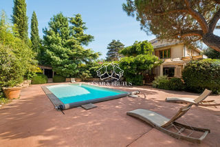  Maison � vendre 8 pi�ces 308 m�