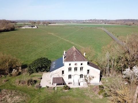   Maison � vendre Saint-Martin-des-Bois Maison - 9 pi�ce(s) - 330 m�