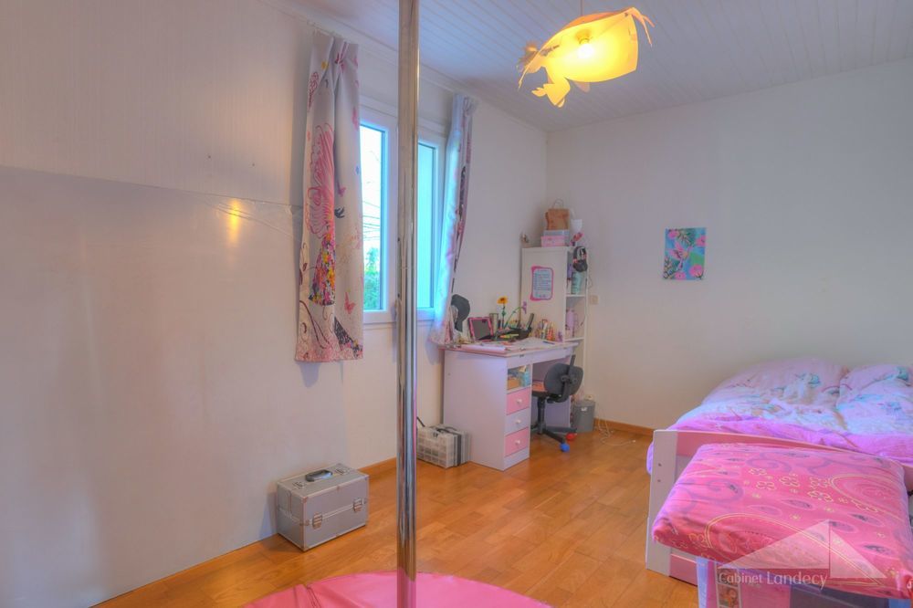 � vendre  Maison Cessy (01170)