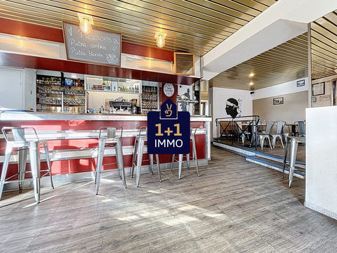Restaurant- bar &agrave; fort potentiel situ&eacute; sur angle passant 159000 83600 Fréjus