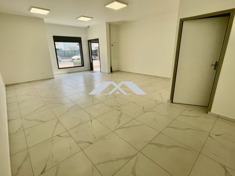 Local 48 m&sup2; Saint Pierre 1219 97410 Saint-pierre