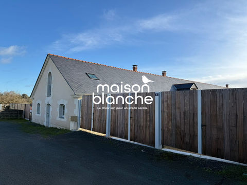   A Savenni�res, 7 pi�ces, 158m� Maison - 7 pi�ce(s) - 153 m�