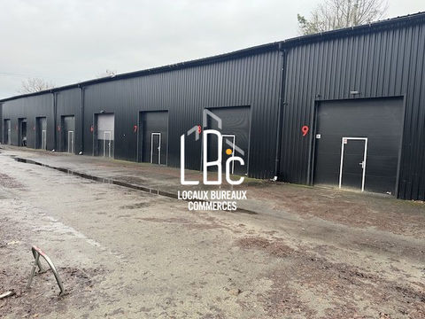 BATEAUX , VOITURES DE COLLECTIONS , CAMPING CAR 138500 44240 Suc�-sur-erdre