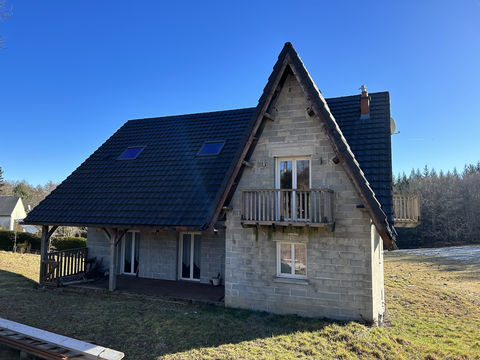   Maison � Saint Angel en Corr�ze Maison - 5 pi�ce(s) - 175 m�