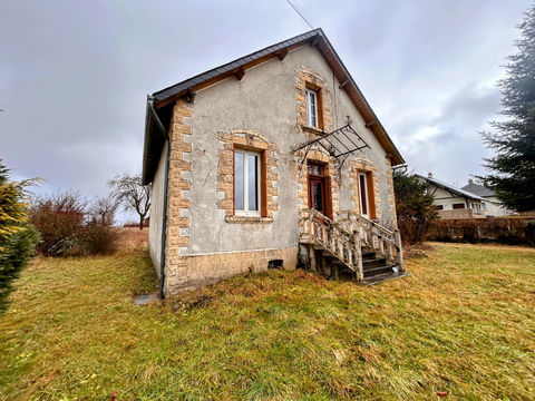   Maison � Merlines en CORREZE Maison - 4 pi�ce(s) - 95 m�