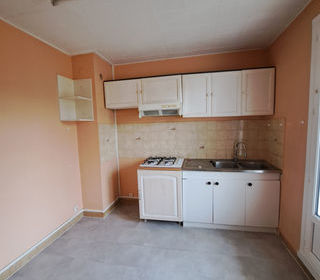  Appartement � louer 4 pi�ces 82 m�