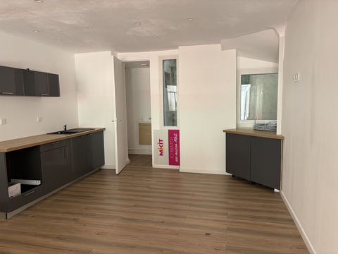 NANCY - RUE DOM CALMET - LOCAL 1065 54000 Nancy