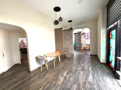 VEND MURS LOCAL COMMERCIAL COURS LIEUTAUD 13001 MARSEILLE 243800 13001 Marseille