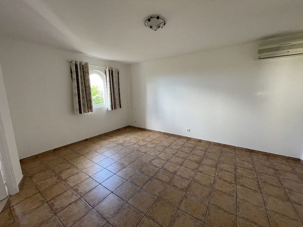 � vendre  Maison Lumio (20260)