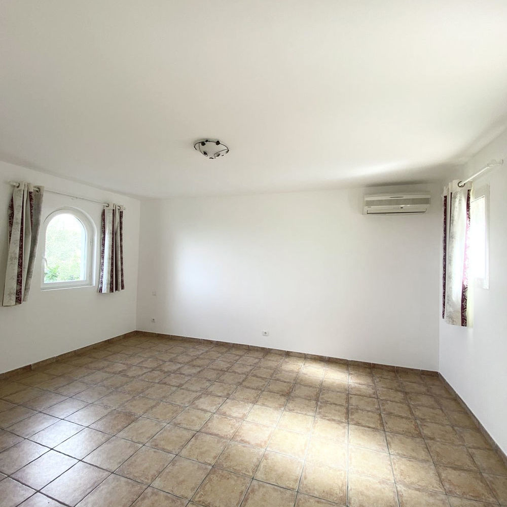 � vendre  Maison Lumio (20260)