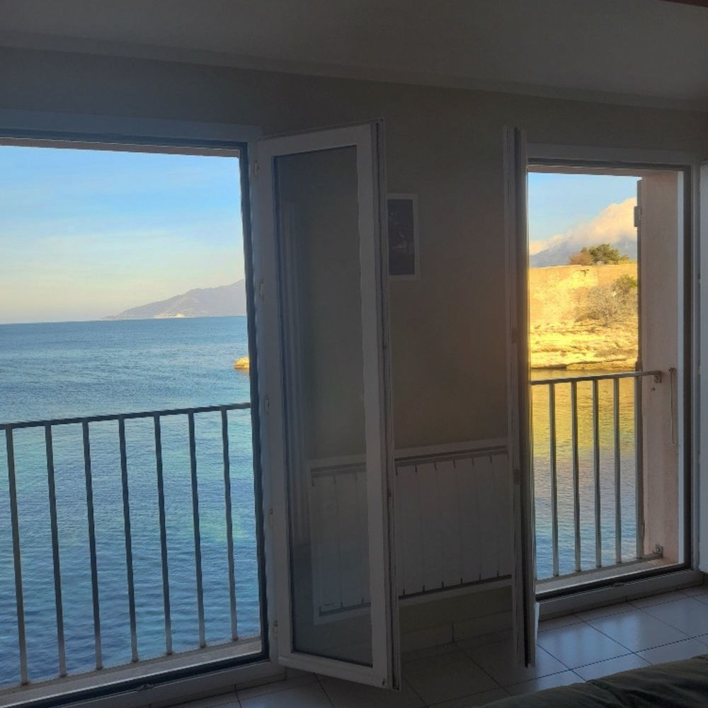 � vendre  Duplex/triplex Saint-Florent (20217)