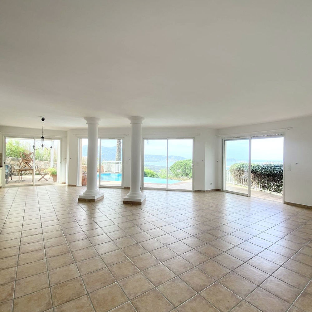 � vendre  Maison Lumio (20260)